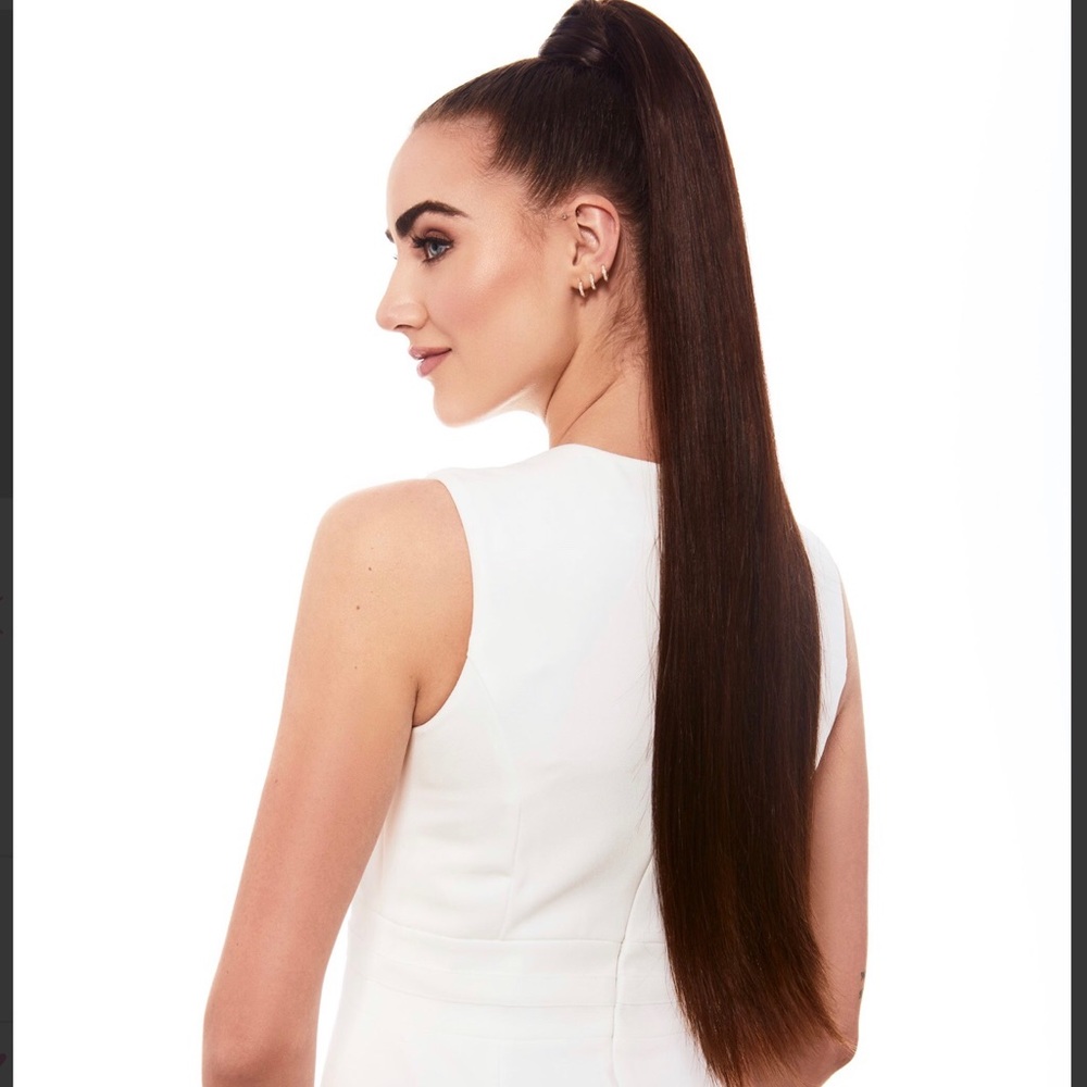 GLAM SEAMLESS DARK BROWN (2) INVISI-PONYTAIL